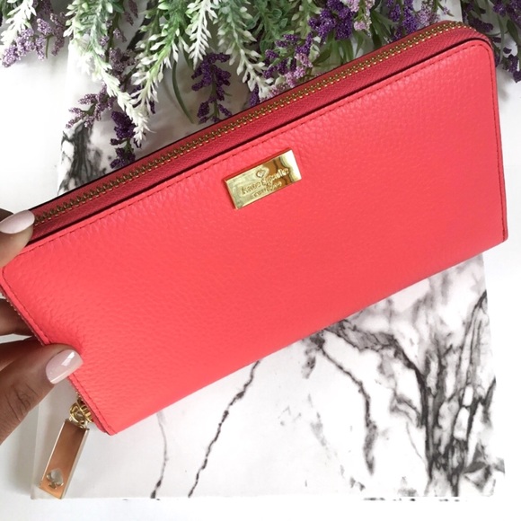 Kate Spade Highland Place Neda Zip Around Wallet - Picture 4 of 8